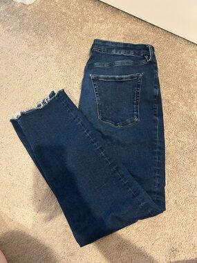 Good American Dark Indigo Raw Hem Skinny Jeans